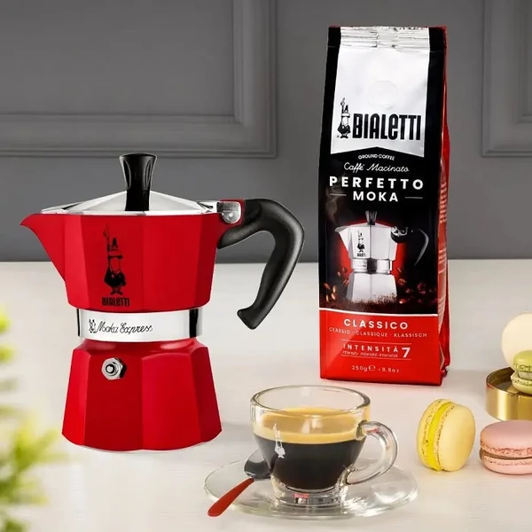 Bialetti Moka expressz kotyogós kávéfőző 3 adagos , piros 